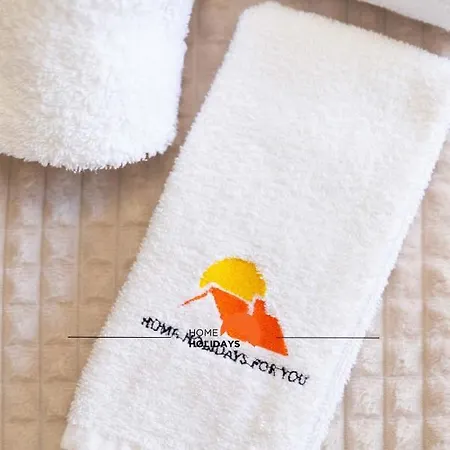 #114 T2 Foxy H By Holidays * 阿尔布费拉