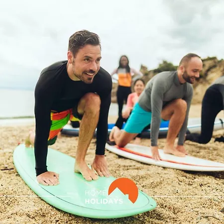 #114 T2 Foxy H By Holidays